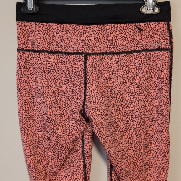Nike Capri Leggings Dri Fit Womens Pink Printed Relay Size Small NWOT Fast Ship - Picture 14 of 16